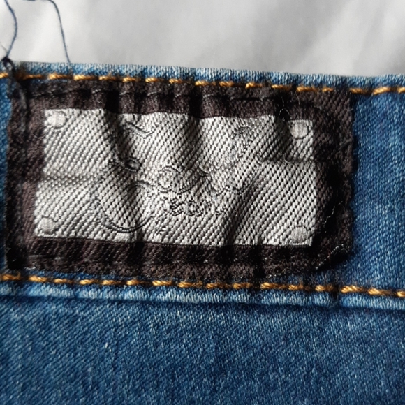 Jeans - Picture 2 of 5